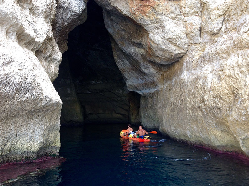 menorca cueva kayak